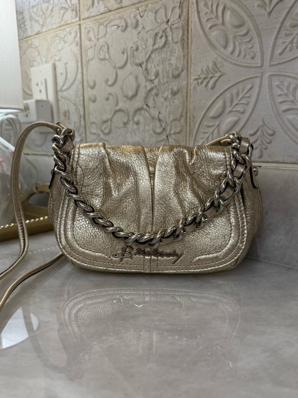 B. Makowsky Vintage Metallic Gold Leather Crossbody Bag ✨